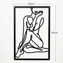 Painel Decorativo Feminino Vazado em Metal – Arte de Parede Moderna para Casa